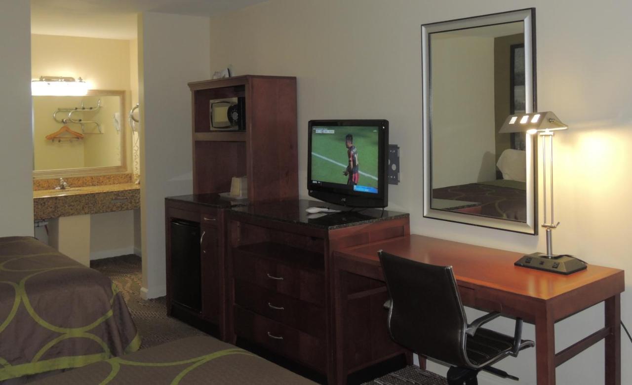 Super 8 By Wyndham Mifflinville Near Bloomsburg Екстериор снимка