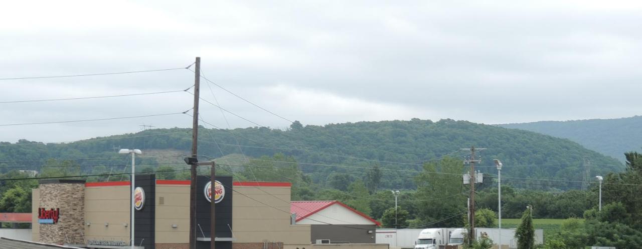 Super 8 By Wyndham Mifflinville Near Bloomsburg Екстериор снимка