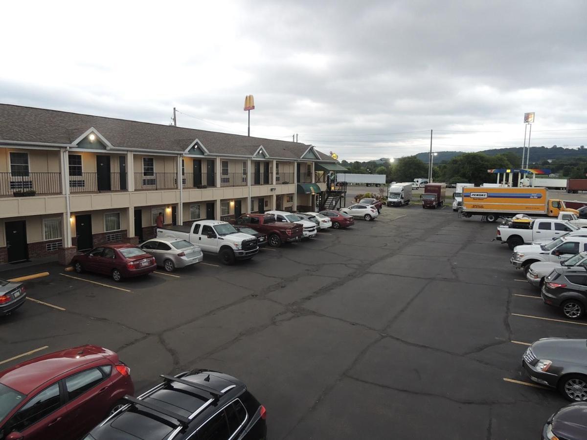 Super 8 By Wyndham Mifflinville Near Bloomsburg Екстериор снимка