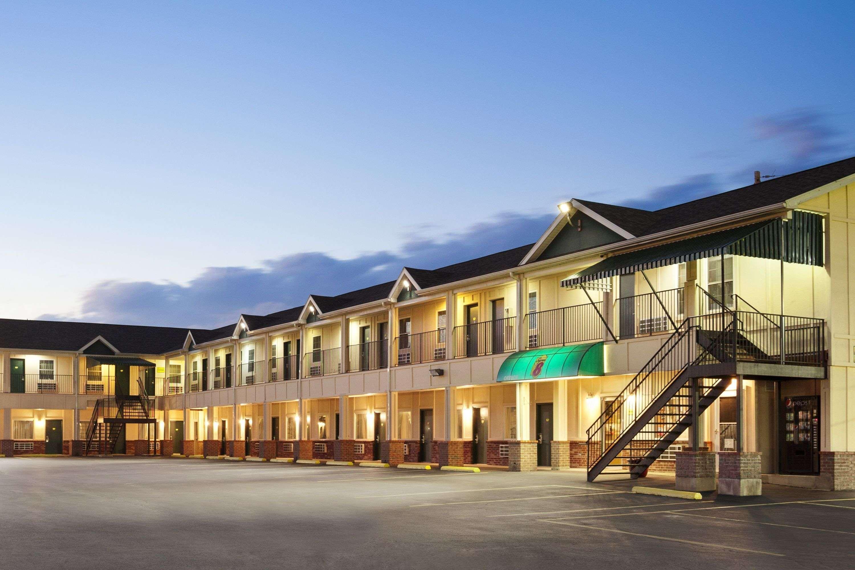 Super 8 By Wyndham Mifflinville Near Bloomsburg Екстериор снимка