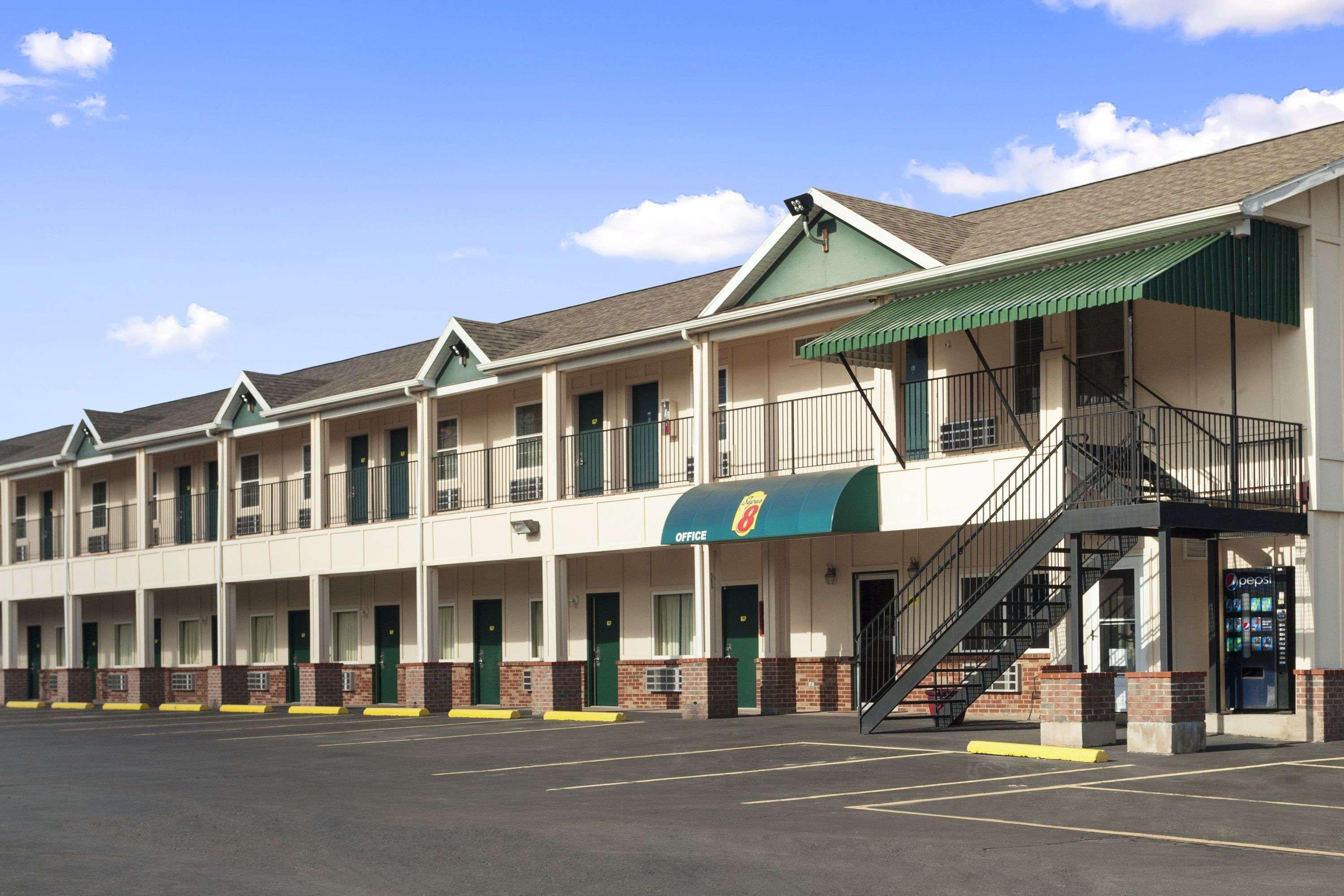 Super 8 By Wyndham Mifflinville Near Bloomsburg Екстериор снимка