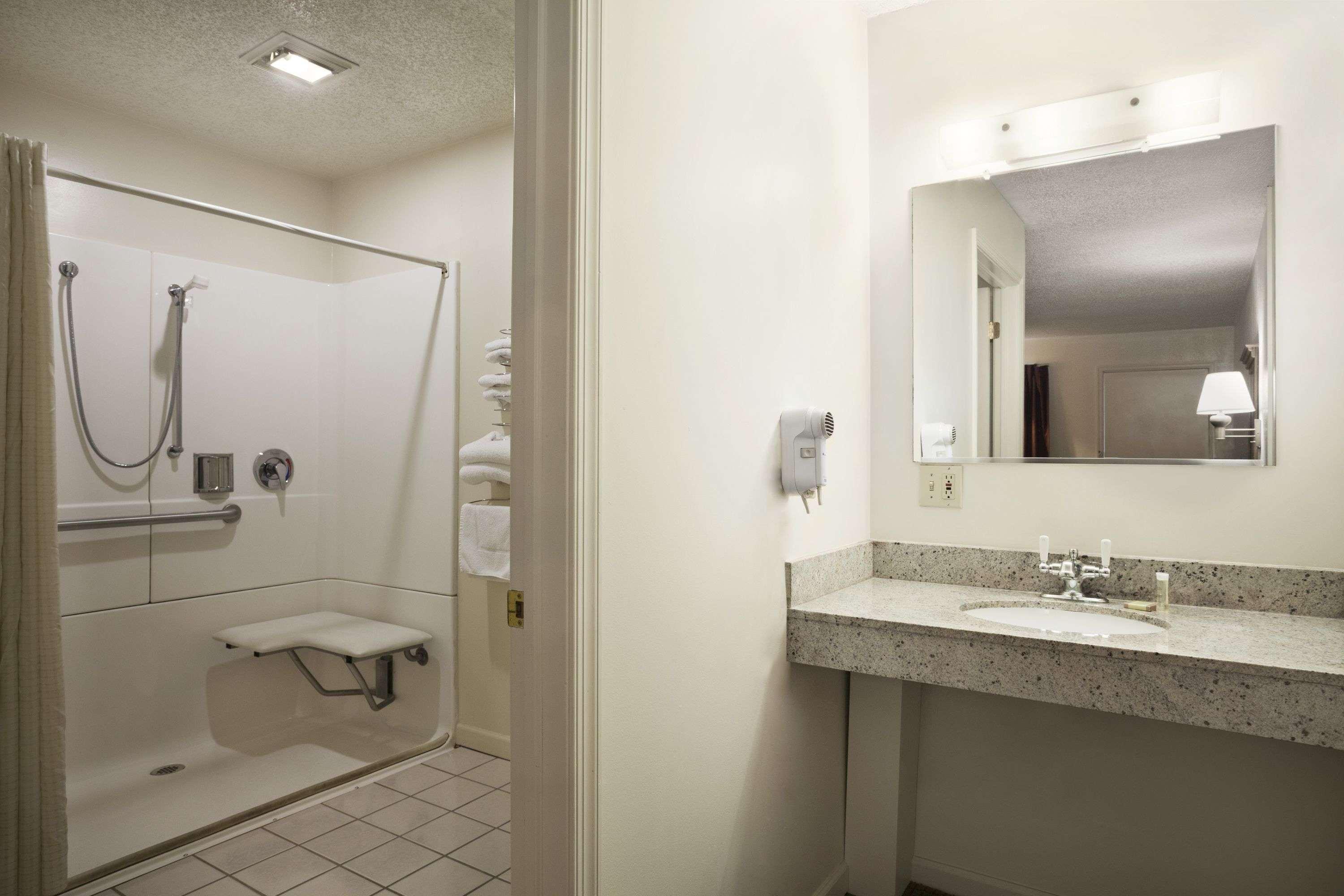 Super 8 By Wyndham Mifflinville Near Bloomsburg Екстериор снимка