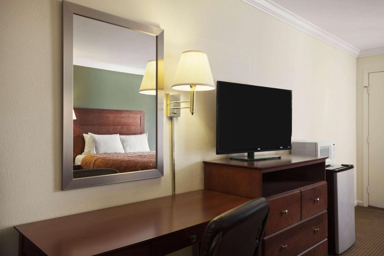 Super 8 By Wyndham Mifflinville Near Bloomsburg Екстериор снимка